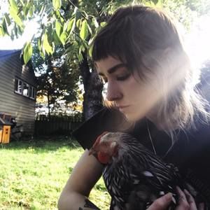 Meet your Posher, Caitlin